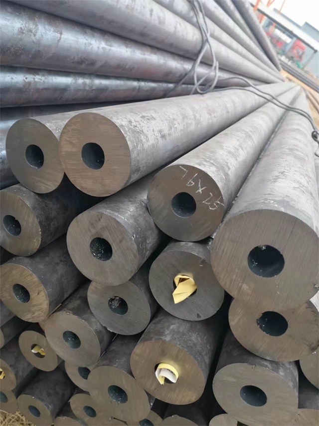 大兴安岭Q345E无缝钢管