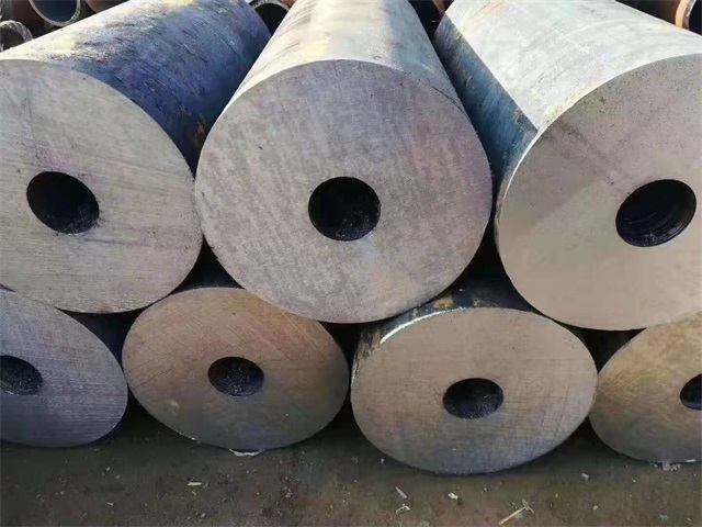 大兴安岭厚壁热轧无缝钢管