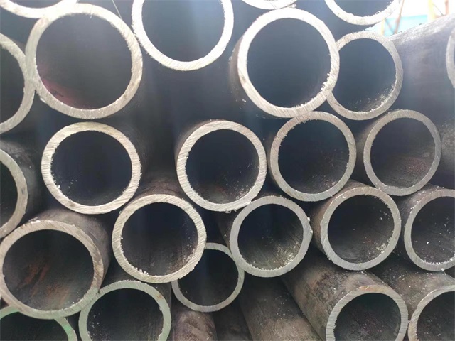 大兴安岭10#结构用无缝钢管